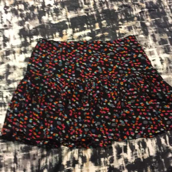 Fun skirt for all occasions - Picture 2 of 2